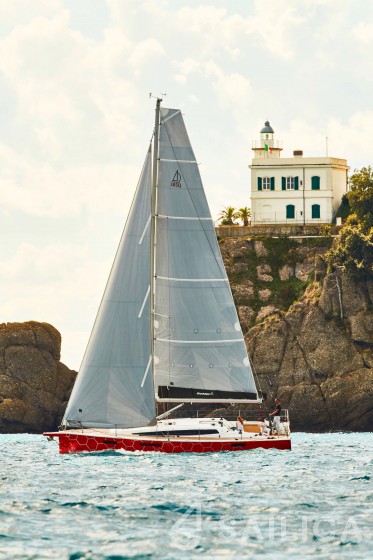 Dehler 38 SQ - Yacht Charter Sailica
