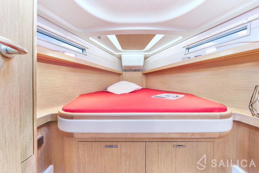 Dehler 38 - Yacht Charter Sailica