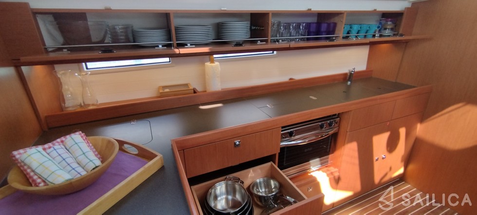 Bavaria 46 Cruiser - Yacht Charter Sailica
