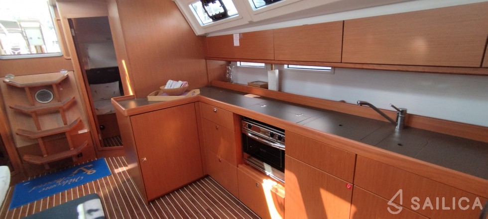 Bavaria 46 Cruiser - Yacht Charter Sailica