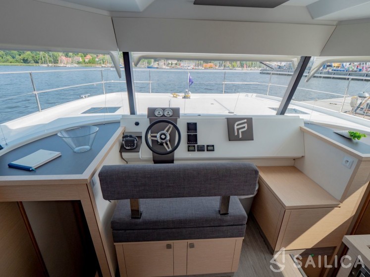 MY 37 - Yacht Charter Sailica