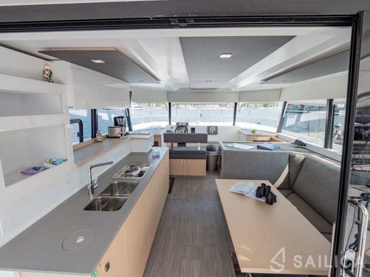 MY 37 - Yacht Charter Sailica