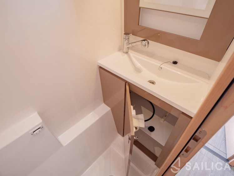 MY 37 - Yacht Charter Sailica