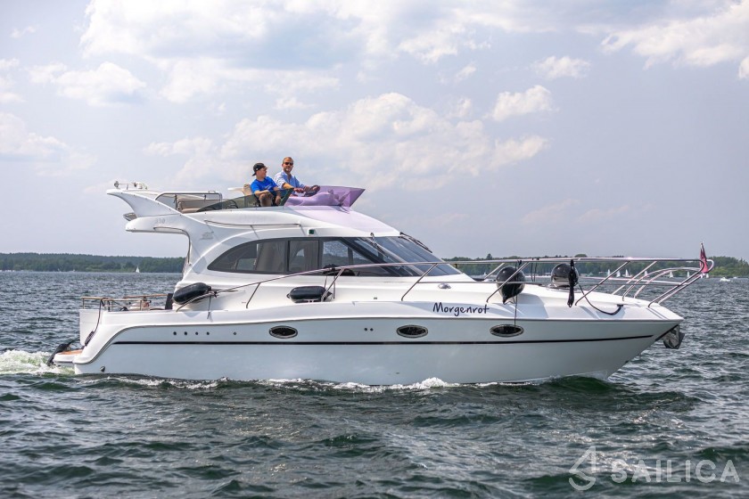 Galeon 330 Fly - Yacht Charter Sailica