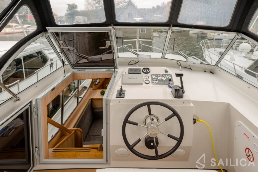 Gruno 35 Classic - Yacht Charter Sailica