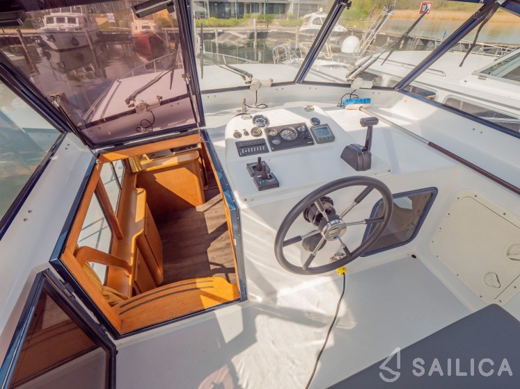 Gruno 38 Classic - Yacht Charter Sailica