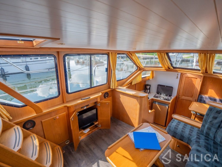 Gruno 38 Classic - Yacht Charter Sailica