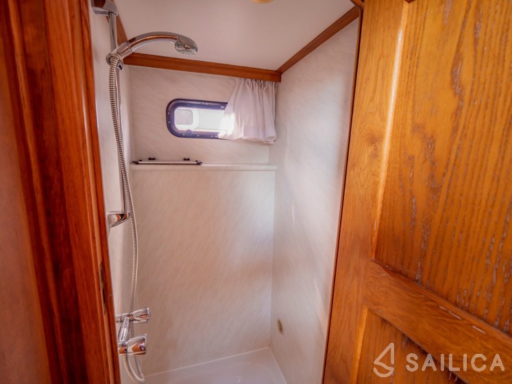 Gruno 38 Classic - Yacht Charter Sailica