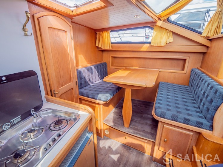 Gruno 38 Classic - Yacht Charter Sailica