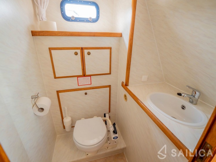 Gruno 38 Classic - Yacht Charter Sailica