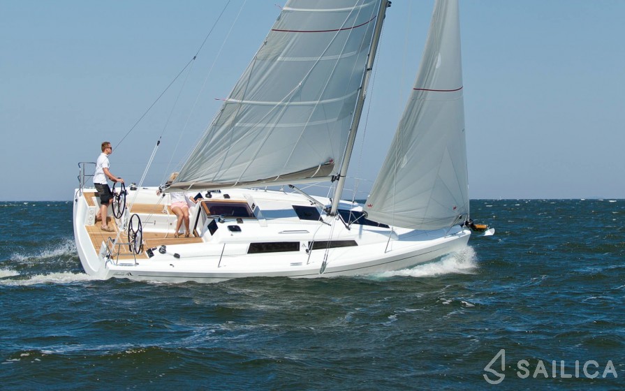 Hanse 315 - Yacht Charter Sailica