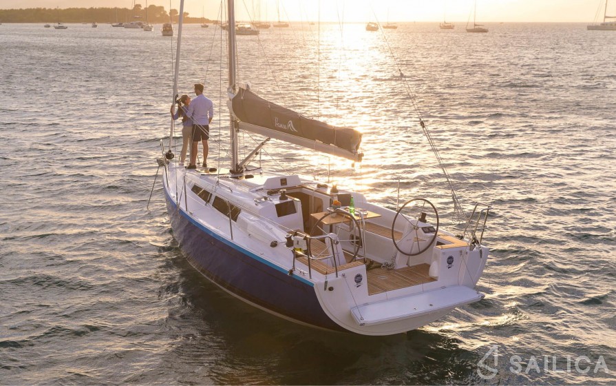 Hanse 315 - Yacht Charter Sailica