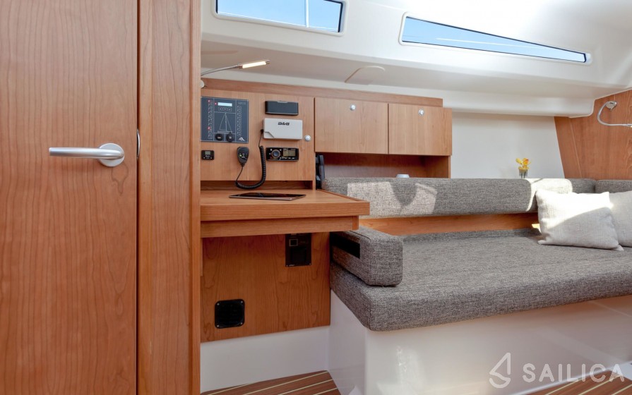 Hanse 315 - Yacht Charter Sailica
