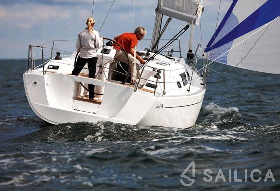 Hanse 325 - Yacht Charter Sailica