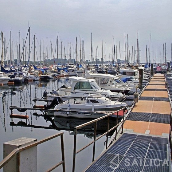 Hanse 325 - Yacht Charter Sailica