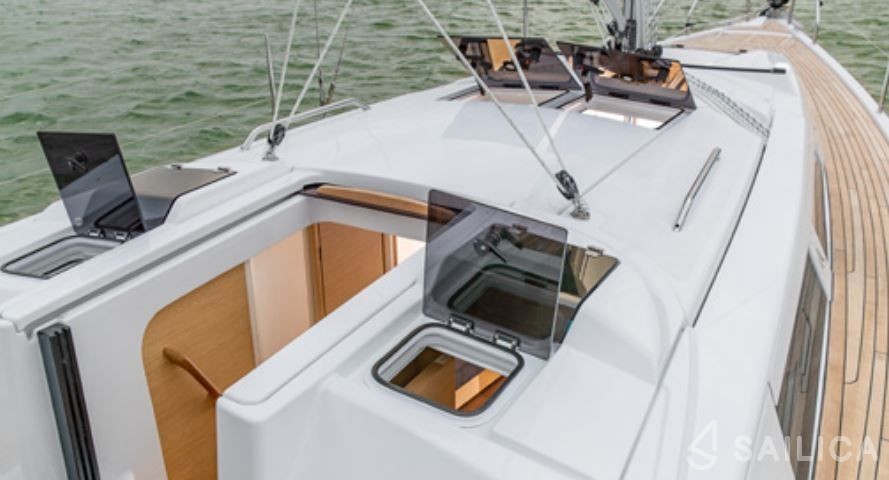 Hanse 345 - Yacht Charter Sailica