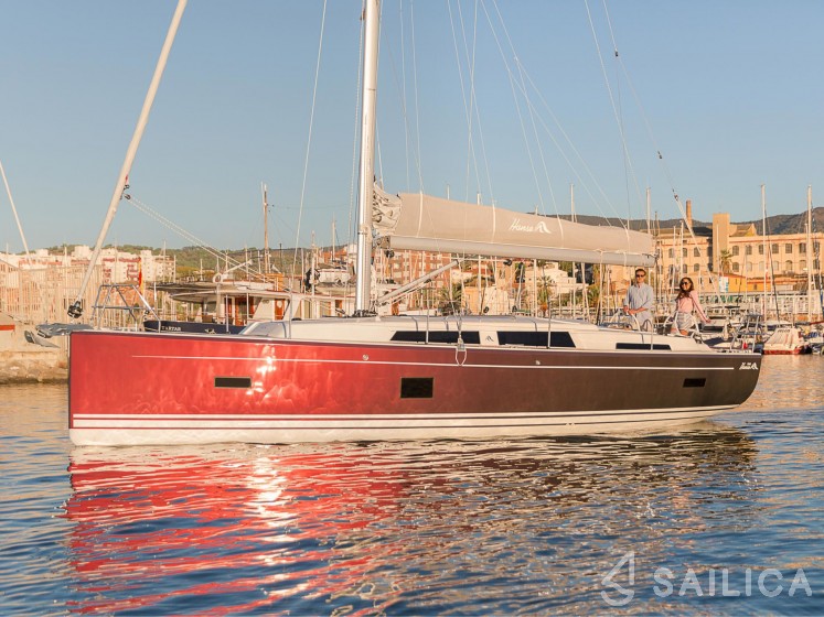 Hanse 388 - Yacht Charter Sailica