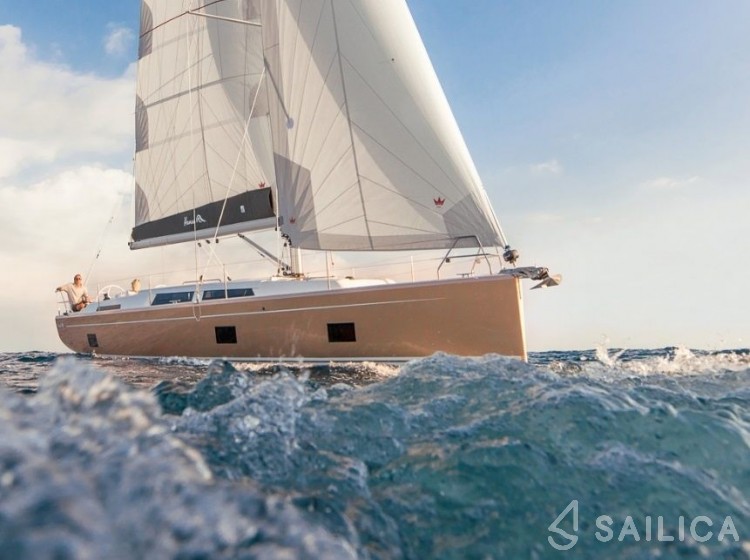 Hanse 418 - Yacht Charter Sailica