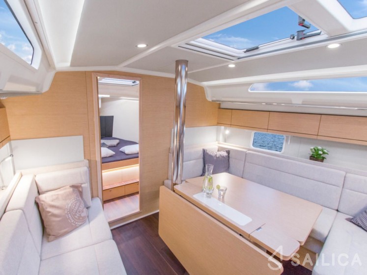 Hanse 418 - Yacht Charter Sailica