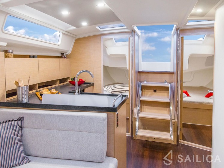 Hanse 418 - Yacht Charter Sailica