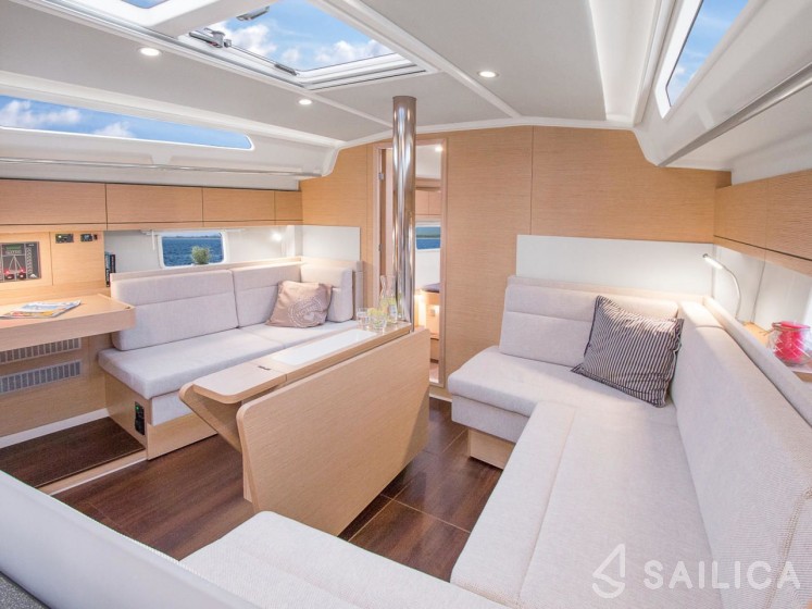 Hanse 418 - Yacht Charter Sailica