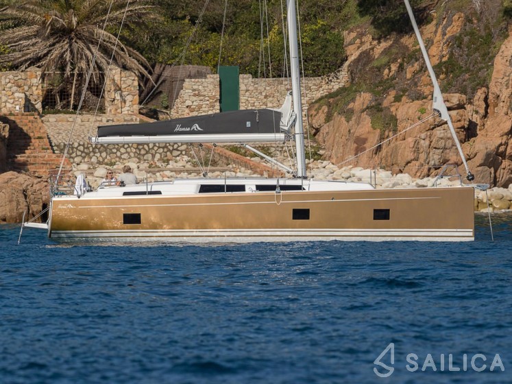 Hanse 418 - Yacht Charter Sailica