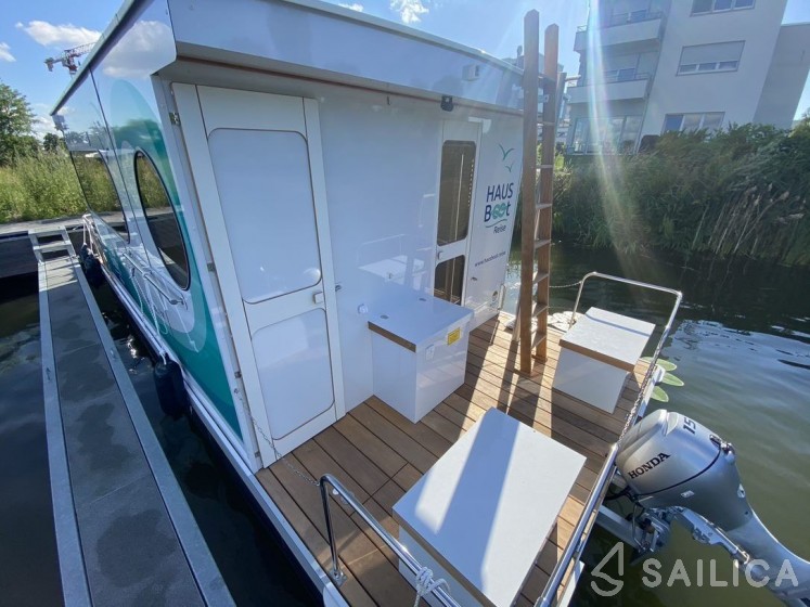 Houseboat Kompakt - Yacht Charter Sailica