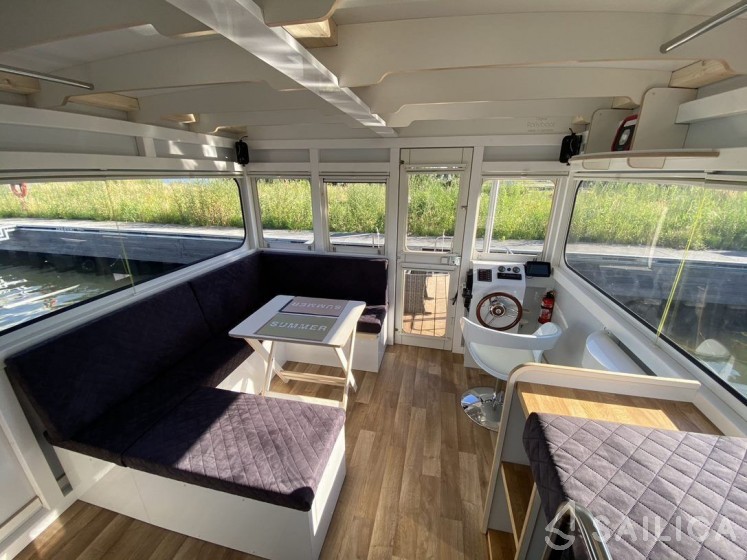 Houseboat Kompakt - Yacht Charter Sailica
