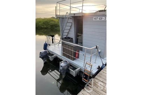 La Mare Apart L - Yacht Charter Sailica