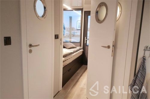 La Mare Apart L - Yacht Charter Sailica