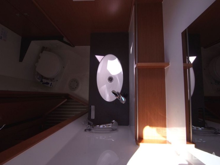 Bavaria 37 Cruiser - Yacht Charter Sailica