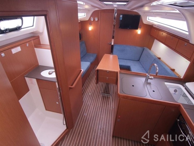 Bavaria 37 Cruiser - Yacht Charter Sailica