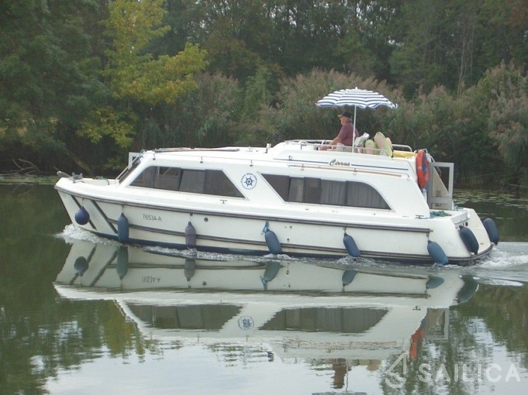 Le Boat Cirrus B - Yacht Charter Sailica