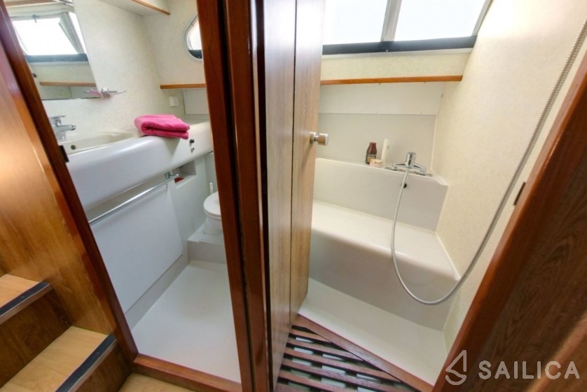 Le Boat Classique - Yacht Charter Sailica