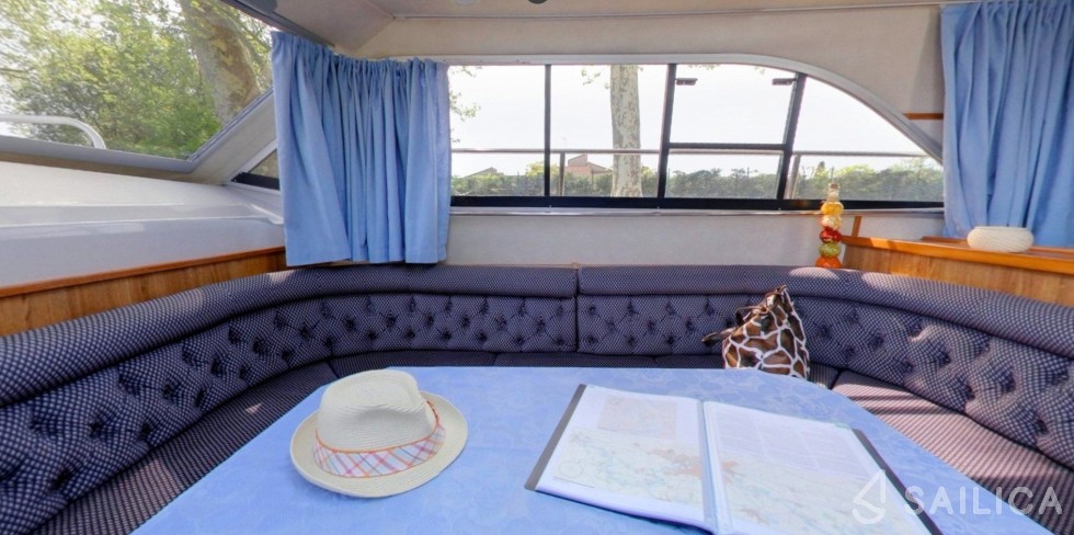 Le Boat Clipper - Yacht Charter Sailica