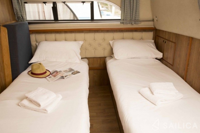 Le Boat Clipper - Yacht Charter Sailica