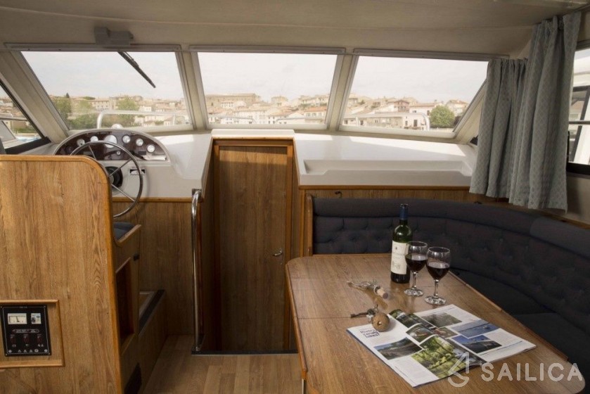 Le Boat Clipper - Yacht Charter Sailica