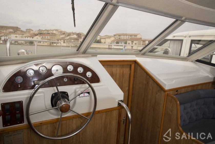 Le Boat Clipper - Yacht Charter Sailica