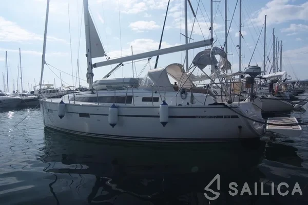 Bavaria 37 Cruiser - Yacht Charter Sailica