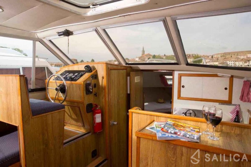 Le Boat Consul - Yacht Charter Sailica