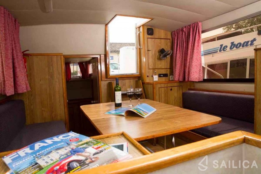 Le Boat Consul - Yacht Charter Sailica