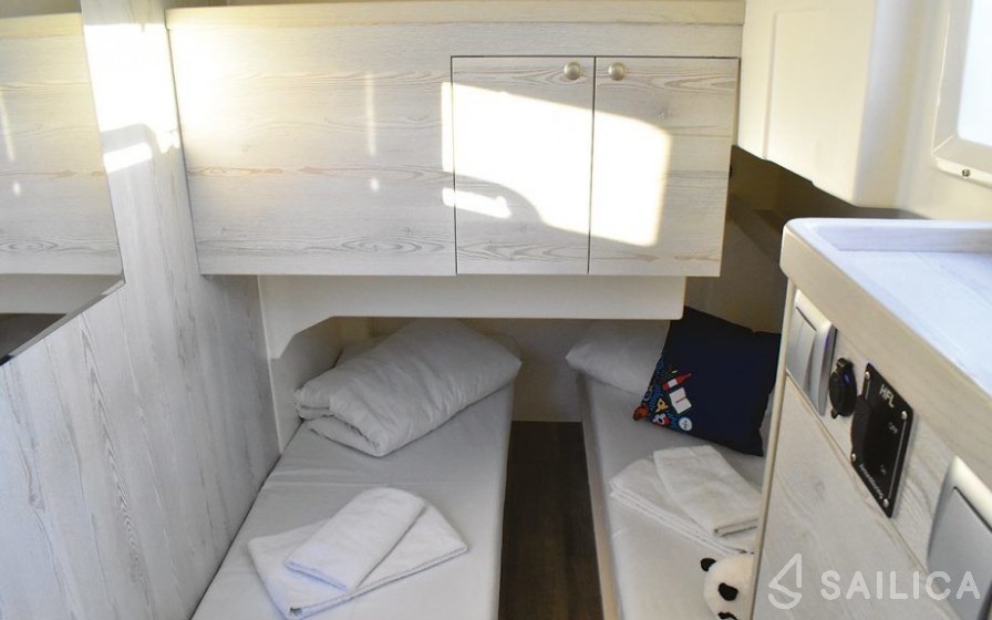 Le Boat Horizon 4 - Yacht Charter Sailica