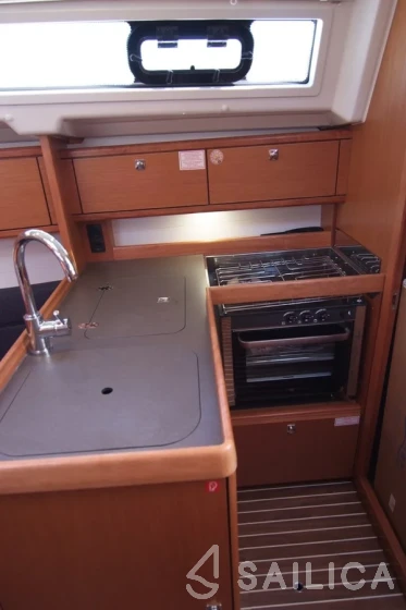 Bavaria 34 Cruiser - Yacht Charter Sailica