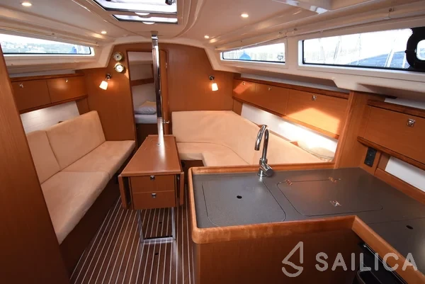 Bavaria 34 Cruiser - Yacht Charter Sailica
