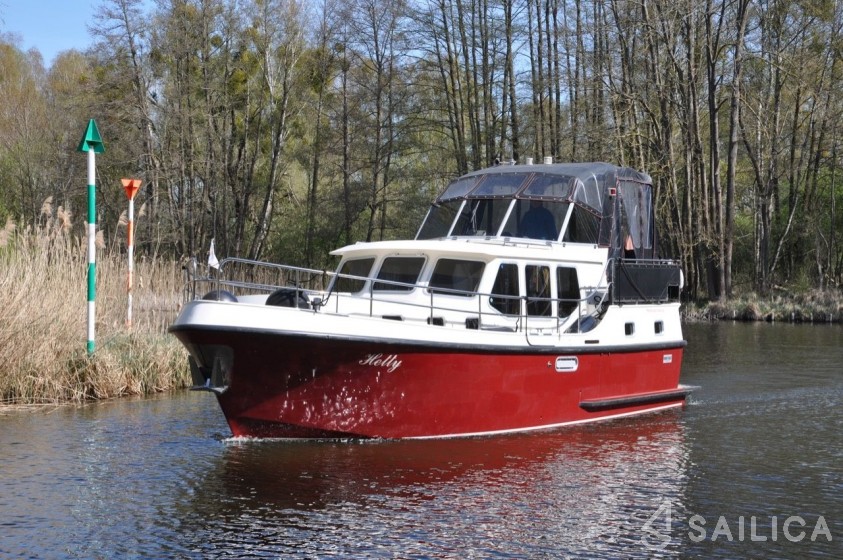 Pedro Levanto 32 - Yacht Charter Sailica