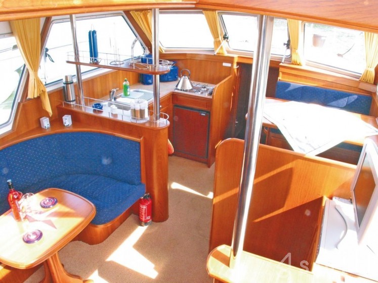 Pedro Solano 38 - Yacht Charter Sailica