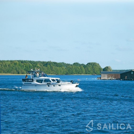 Pedro Solano 38 - Yacht Charter Sailica