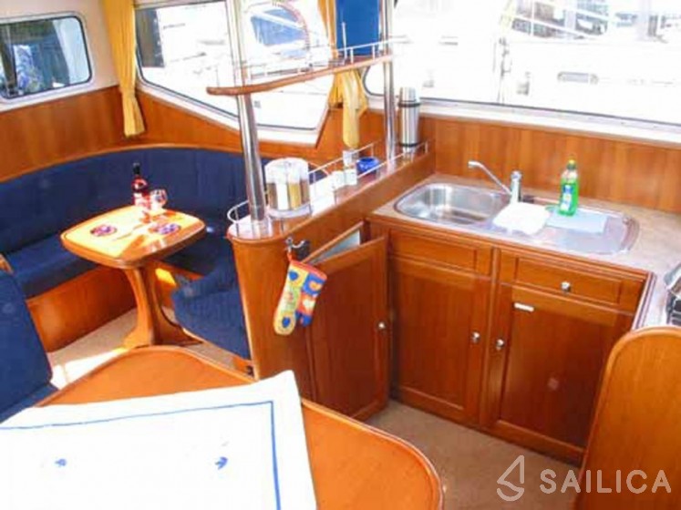 Pedro Solano 38 - Yacht Charter Sailica