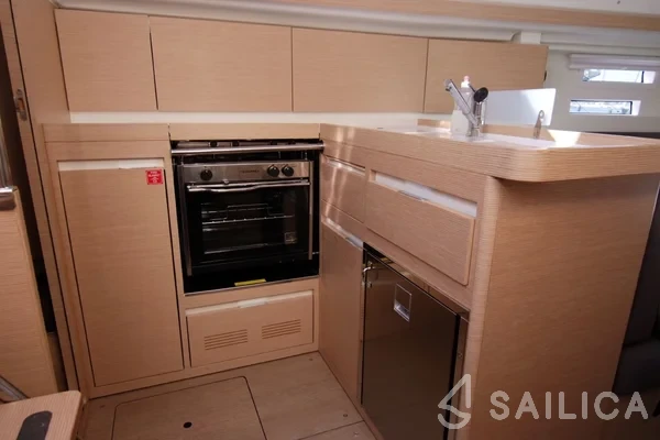 Elan 35 Impression - Yacht Charter Sailica