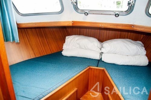 Proficiat 1120 GL - Yacht Charter Sailica